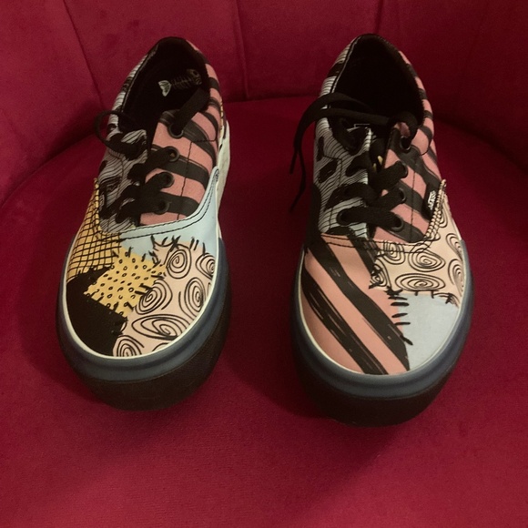 NWT Disney “Sally/Nightmare Before Christmas” Vans tennies in box - Picture 1 of 5